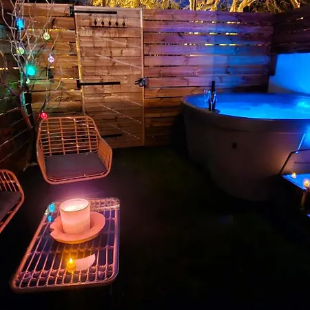 Maison Plus Belle La Nuit Avec Jacuzzi Prive Allauch Exterior photo